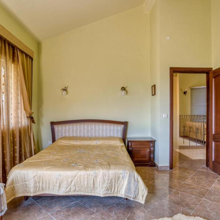 The view villa - Three-Bedroom Villa - 16