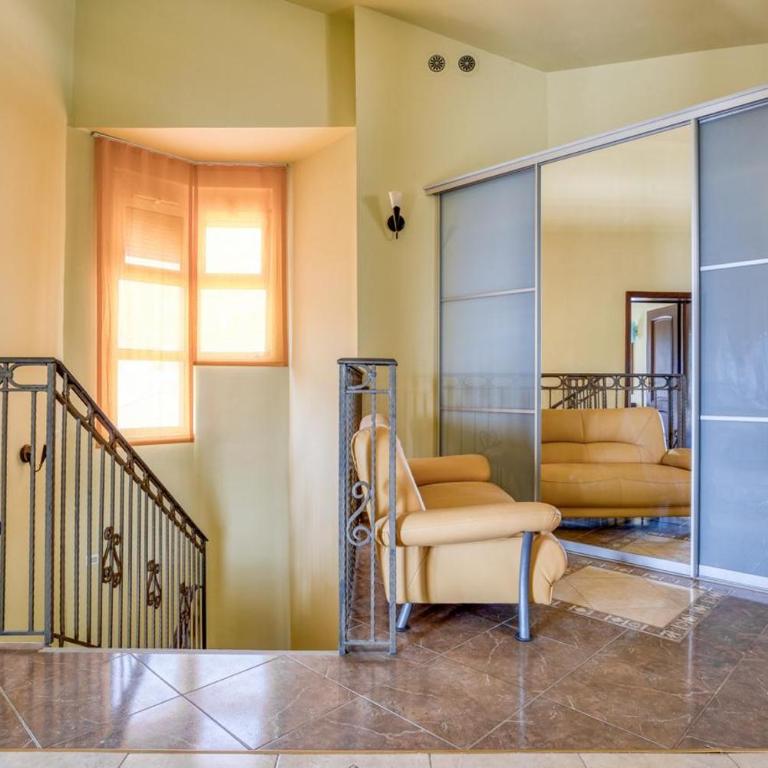 The view villa - Three-Bedroom Villa - 17