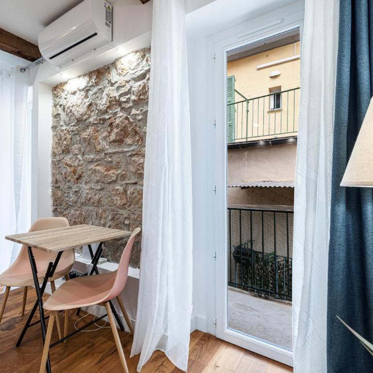 Pretty & Quiet Studio in Port Area - Studio - 9