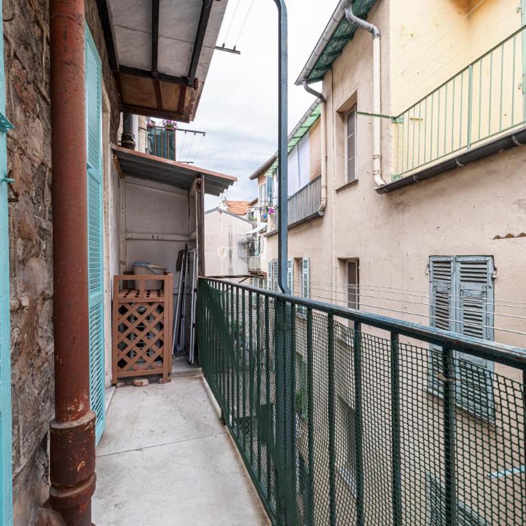Pretty & Quiet Studio in Port Area - Studio - 10