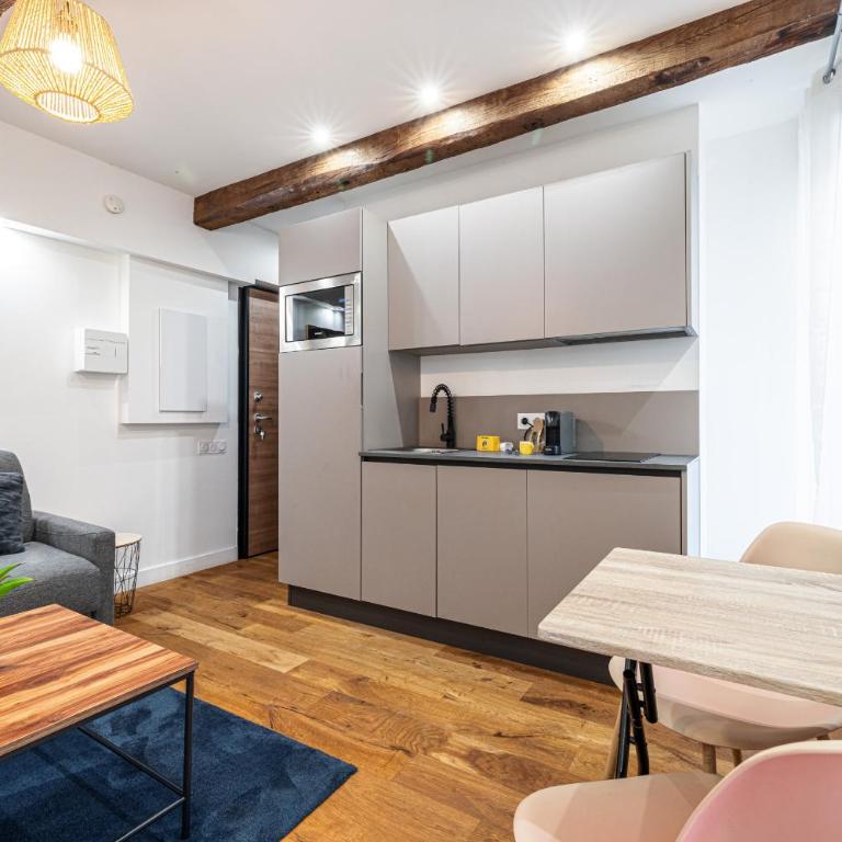 Pretty & Quiet Studio in Port Area - Studio - 16