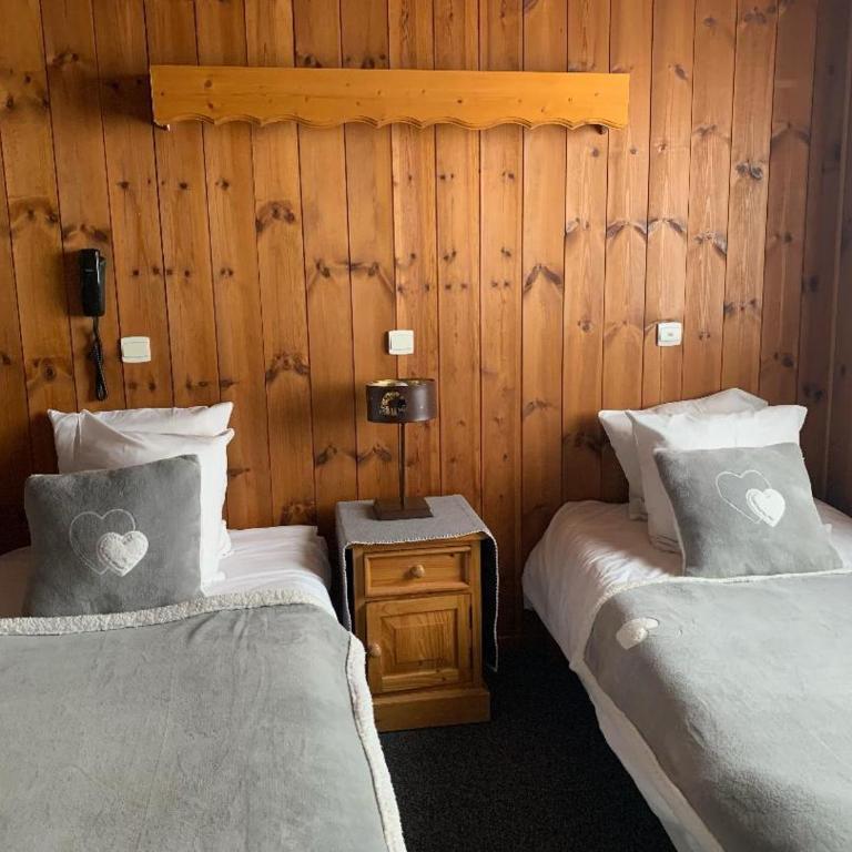 Hotels Les Catrems & Le Montagnou - Chambre Lits Jumeaux - Les Catrems - 3