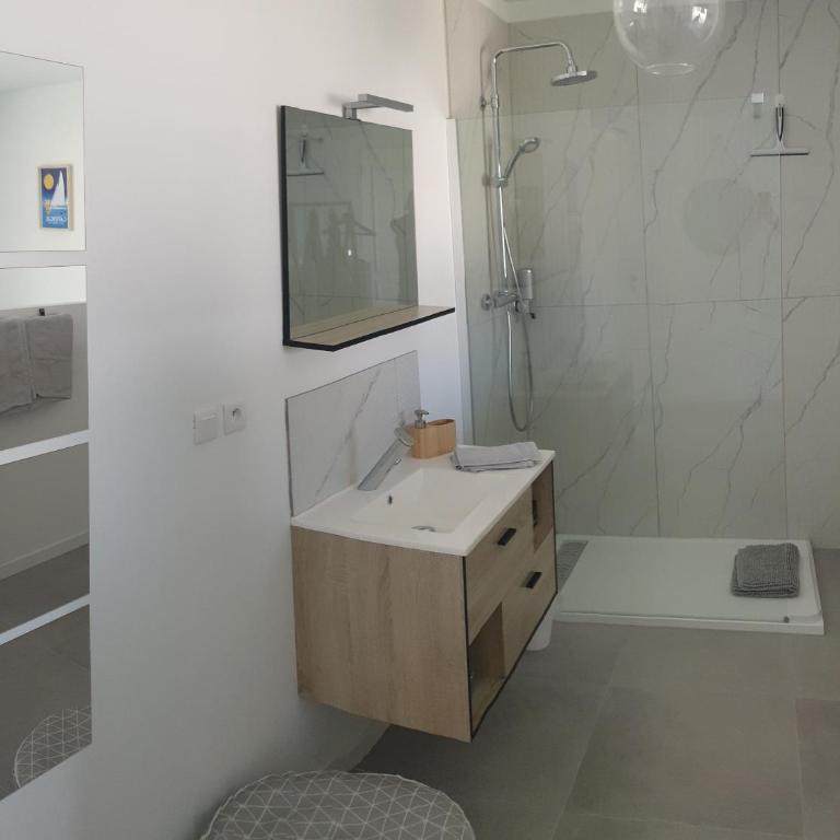 Les Suites du XV - Suite with shared spa - 23