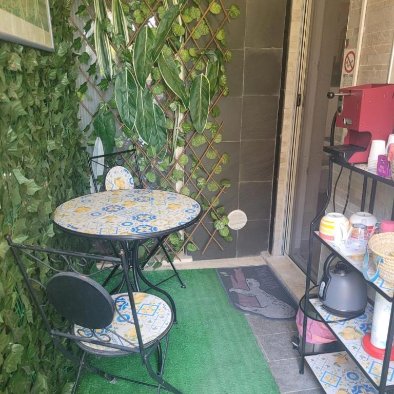 Tiny Green apartament in Rome - Magliana - Doppelzimmer mit Patio - 4