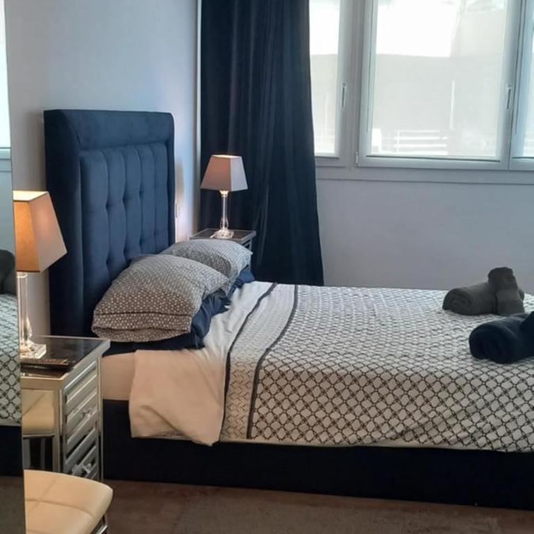 3 Bedroom frontline beach, centre Marbella - Three-Bedroom Apartment - 33