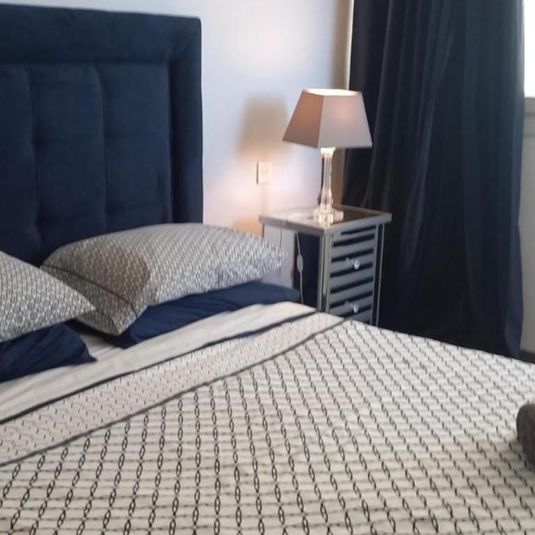 3 Bedroom frontline beach, centre Marbella - Three-Bedroom Apartment - 31