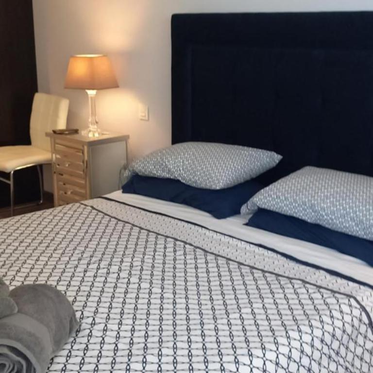 3 Bedroom frontline beach, centre Marbella - Three-Bedroom Apartment - 32
