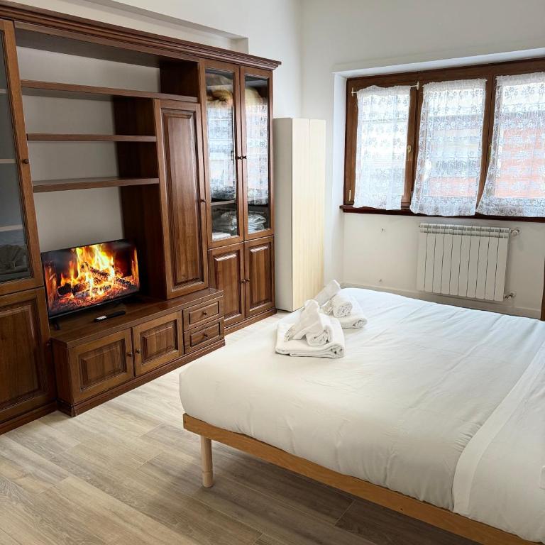 Cerreto Suite Housing - Chambre Double avec Salle de Bains Privative - 8