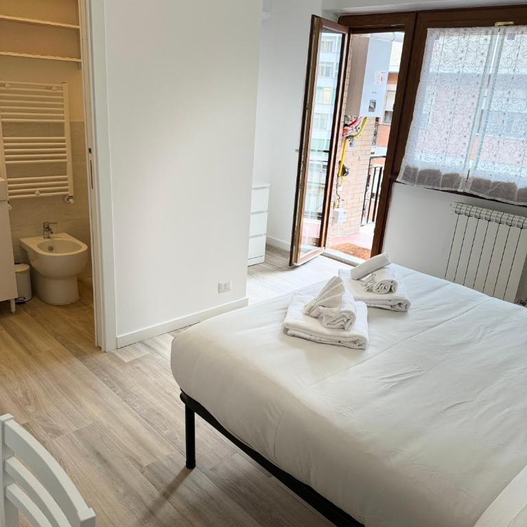 Cerreto Suite Housing - Chambre Double avec Balcon - 3