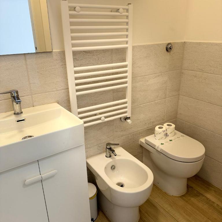 Cerreto Suite Housing - Chambre Double avec Balcon - 15