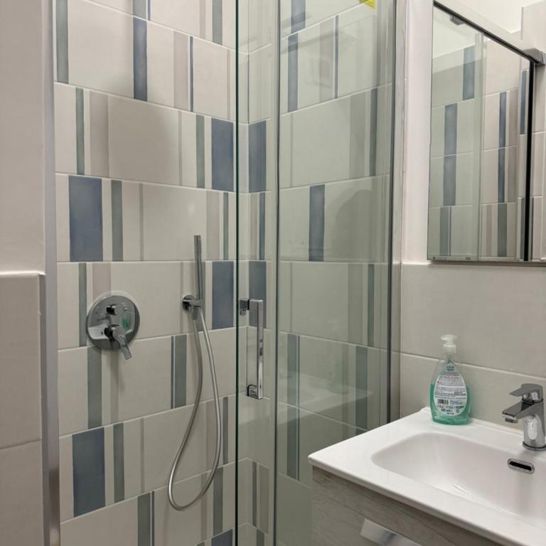 Cerreto Suite Housing - Chambre Double avec Balcon - 17