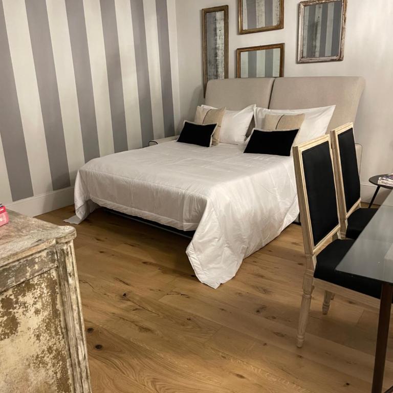 Porta Antica - OldTown Salerno - One-Bedroom Apartment - 39