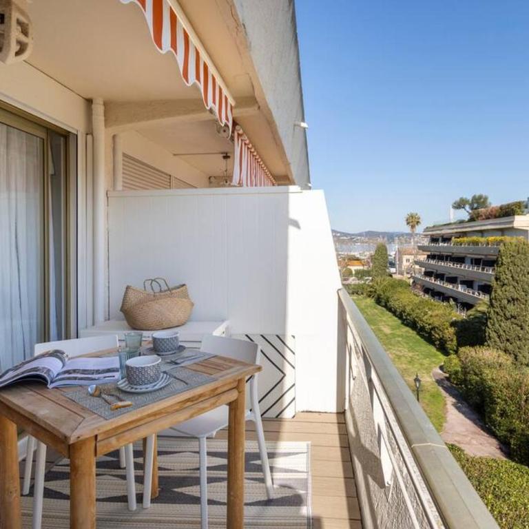 Studio Saint-Tropez Centre Charme, Piscine, Parking & Climatisation - One-Bedroom Apartment - 13