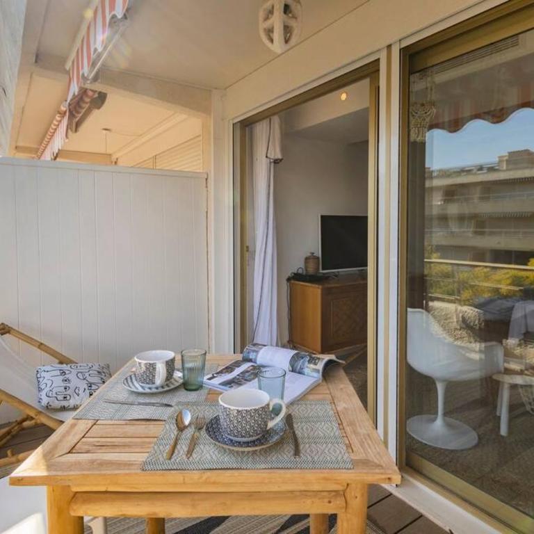 Studio Saint-Tropez Centre Charme, Piscine, Parking & Climatisation - One-Bedroom Apartment - 11