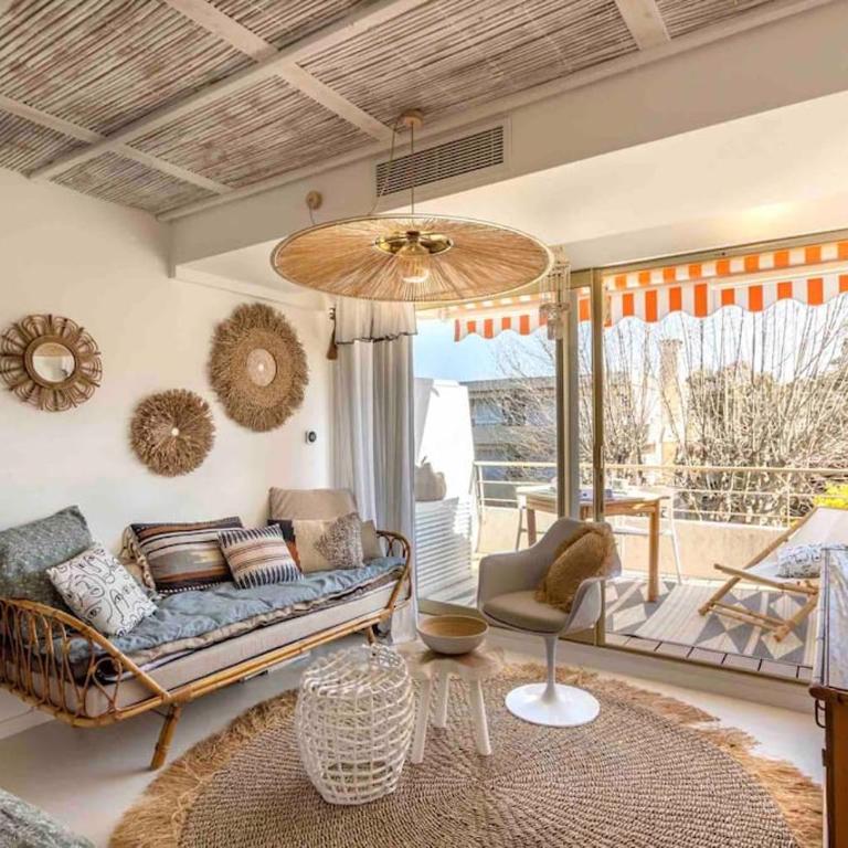 Studio Saint-Tropez Centre Charme, Piscine, Parking & Climatisation - One-Bedroom Apartment - 1