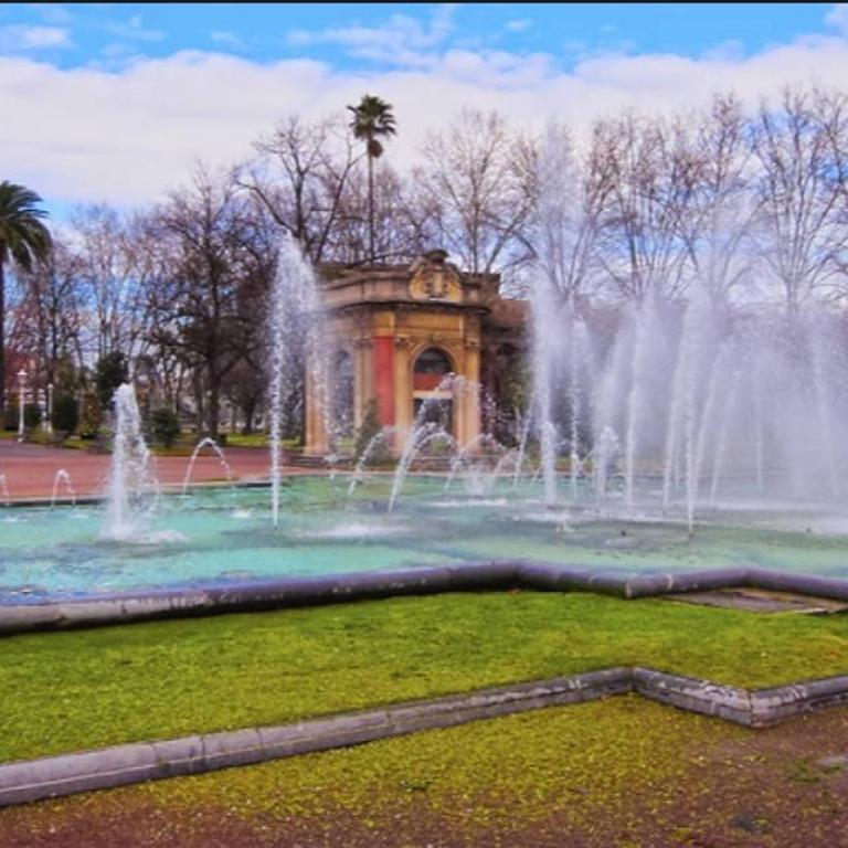 A 5 minutos andando del Casco Viejo, ayuntamiento, Plaza Circular y Gran Vía de Bilbao y próximo a las 2 líneas de metro - Single Room with Shared Bathroom - 35