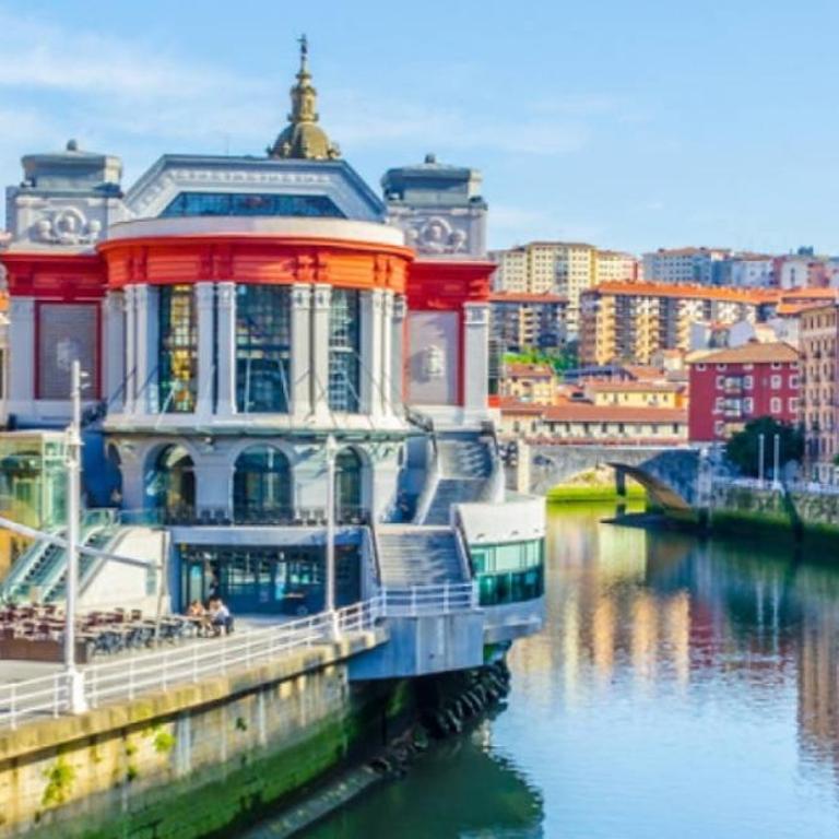 A 5 minutos andando del Casco Viejo, ayuntamiento, Plaza Circular y Gran Vía de Bilbao y próximo a las 2 líneas de metro - Single Room with Shared Bathroom - 36