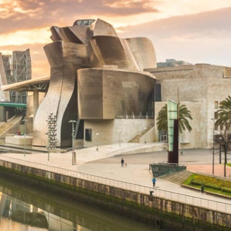 A 5 minutos andando del Casco Viejo, ayuntamiento, Plaza Circular y Gran Vía de Bilbao y próximo a las 2 líneas de metro - Single Room with Shared Bathroom - 22