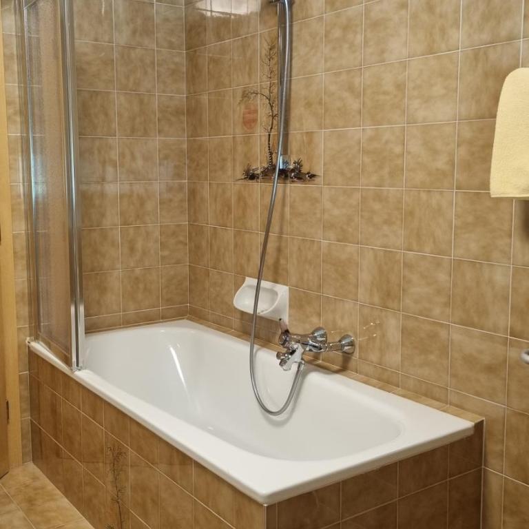 Ferienappartements Eschenleit - Appartamento con Vista Giardino - 17