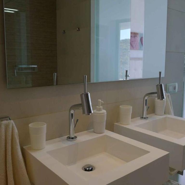 Apartamento de Lujo Climatizado - - Two-Bedroom Apartment - 14