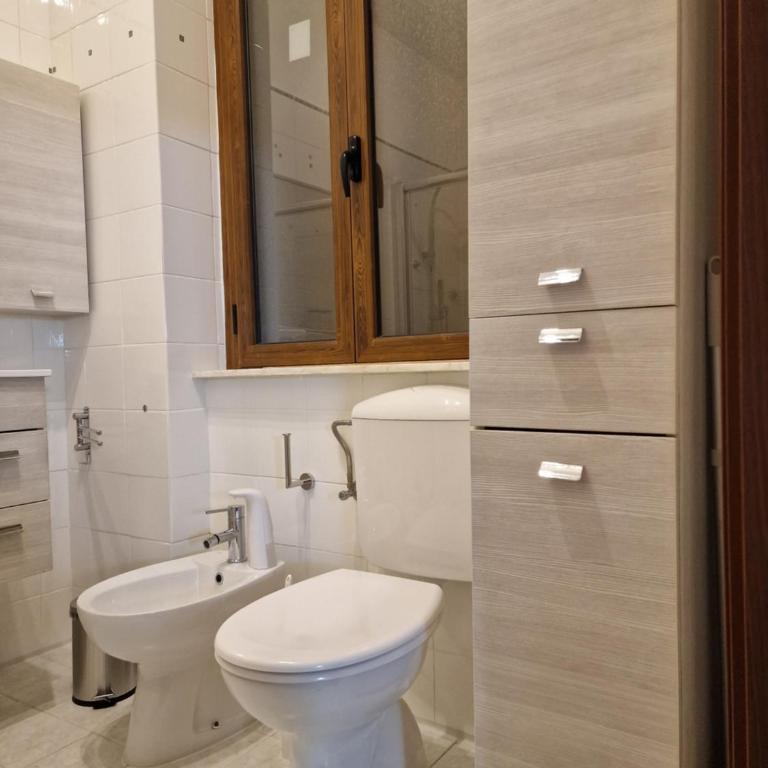 Cinzia's House of Mirrors - One-Bedroom Apartment - 29