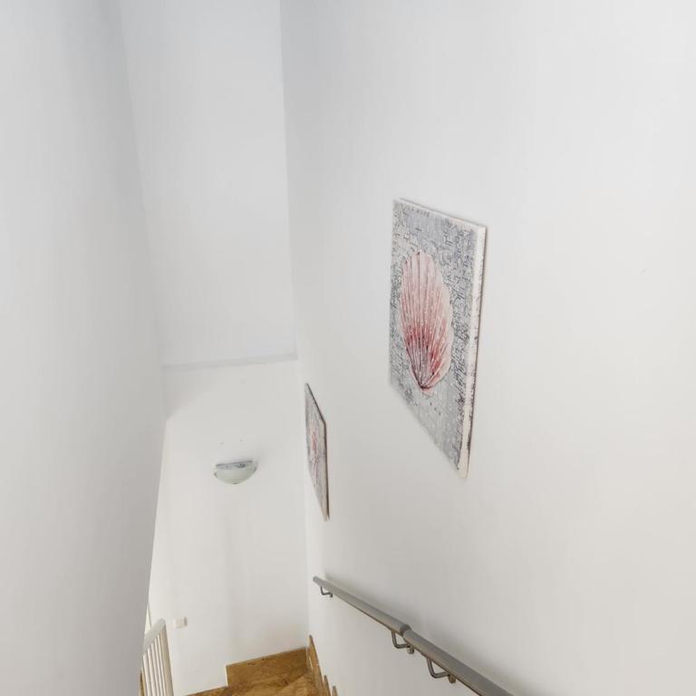Triplex Adosado de cuatro dormitorios de esencia marítima a 2 minutos de la playa! - Casa de 4 dormitorios - 40