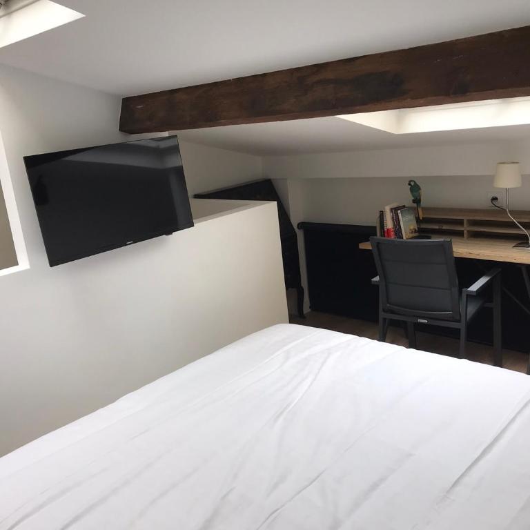 Une atypique et merveilleuse Petite maison en plein cœur de Nice, à proximité de la mer et des plages - Appartement 1 Chambre - 5
