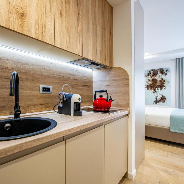 Marina Studio Apartment - One-Bedroom Apartment - 5