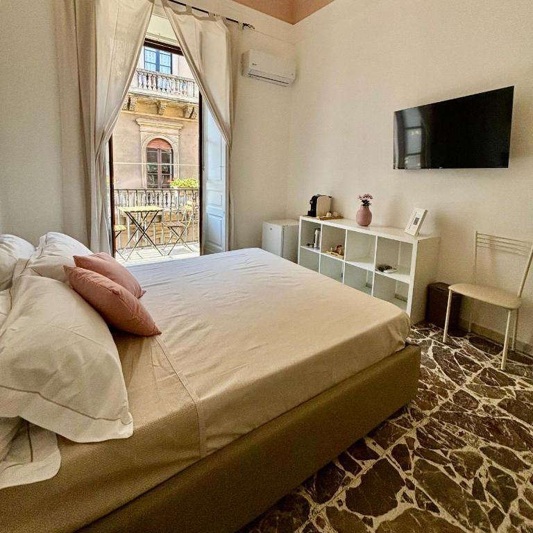 Casa MiRè - Double Room with Private External Bathroom - 5