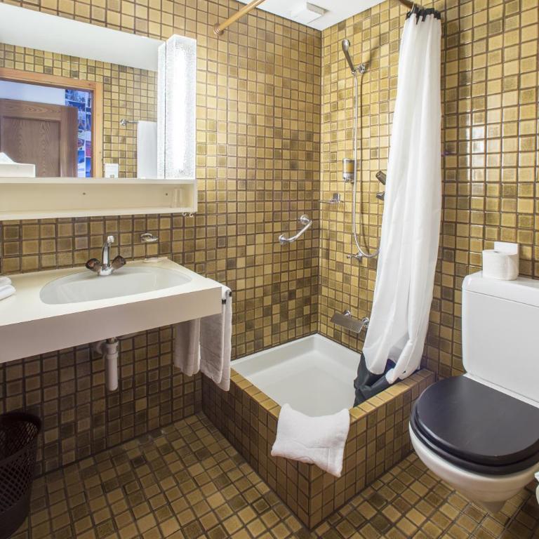 Arena Lodge - Doppelzimmer mit Balkon - 29