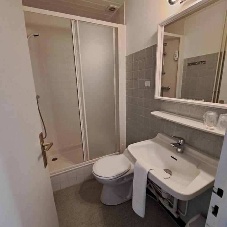 Hôtel Les Mouflons - Chambre Double avec Balcon - 8