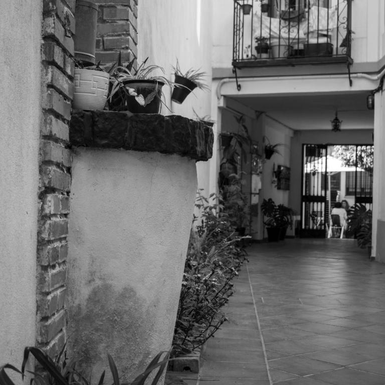 Alojamiento entero, centro de Córdoba con cochera - Three-Bedroom Apartment - 47