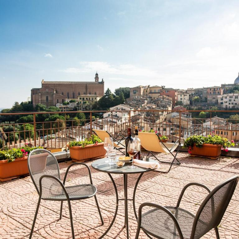 Hotel Minerva - Camera Matrimoniale Superior con Vista Città - 5