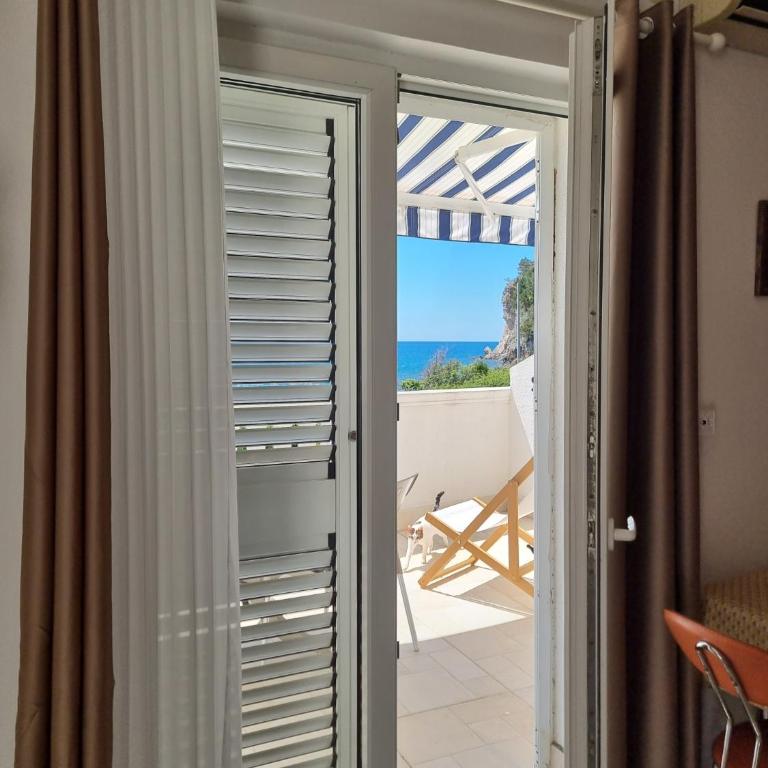 Apartments Villa Marija - Studio with Balcony and Sea View - 26