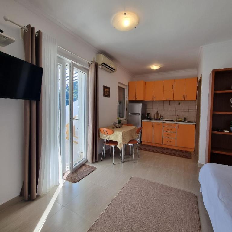 Apartments Villa Marija - Studio with Balcony and Sea View - 28