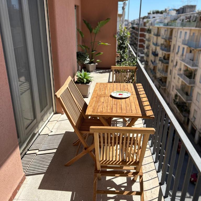 SiSo Home - Family Two-Bedroom Apartment with View - 14