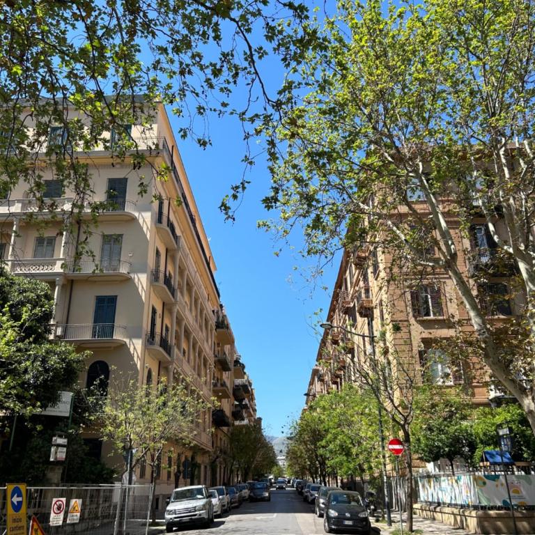 SiSo Home - Family Two-Bedroom Apartment with View - 22