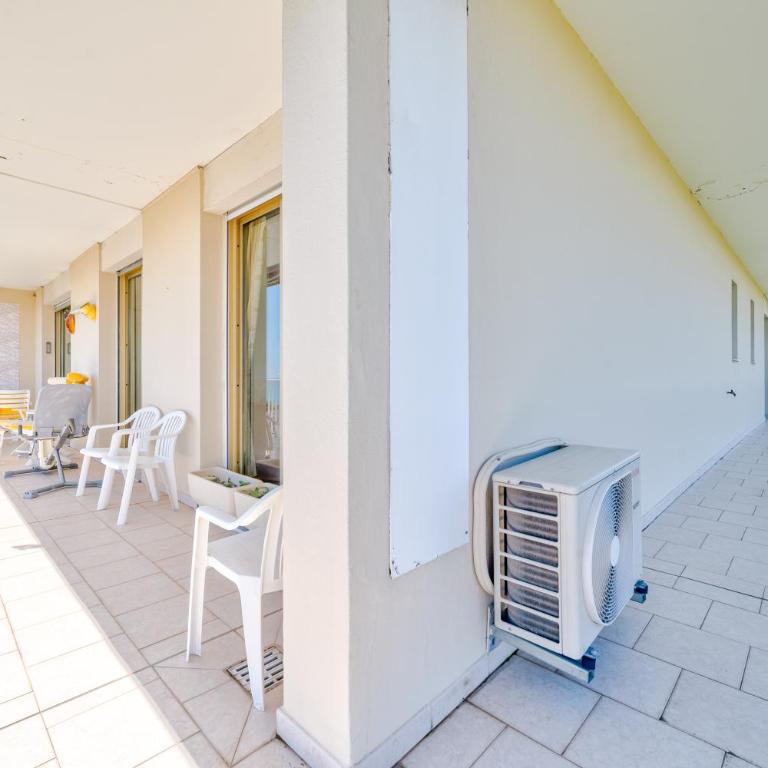 Spacieux appartement vue mer et montagne - Appartement 3 Chambres - Vue sur Mer - 28
