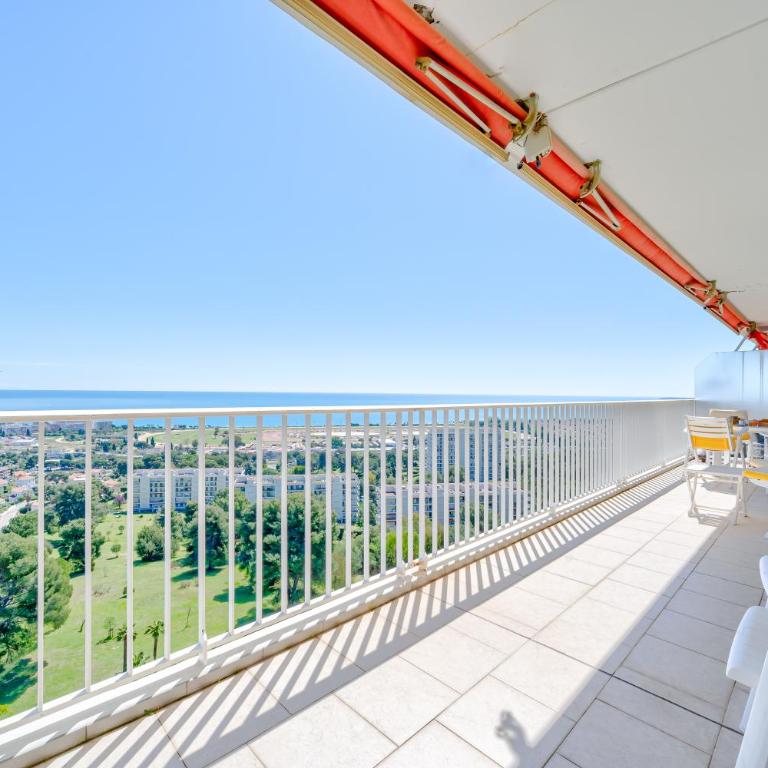 Spacieux appartement vue mer et montagne - Appartement 3 Chambres - Vue sur Mer - 1