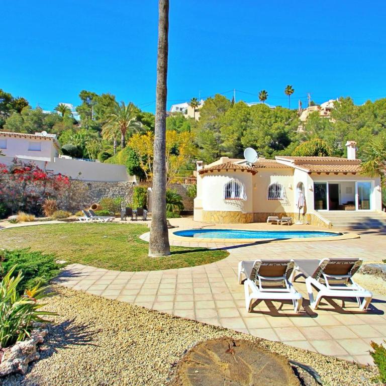 Alldo - hill side with private pool in Moraira - Three-Bedroom House - 10
