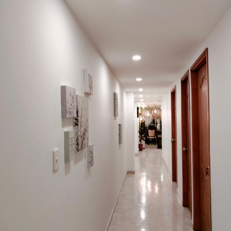 Apartamento en el corazón de la ciudad con impresionantes vistas urbanas - Apartamento de 3 dormitorios - 80