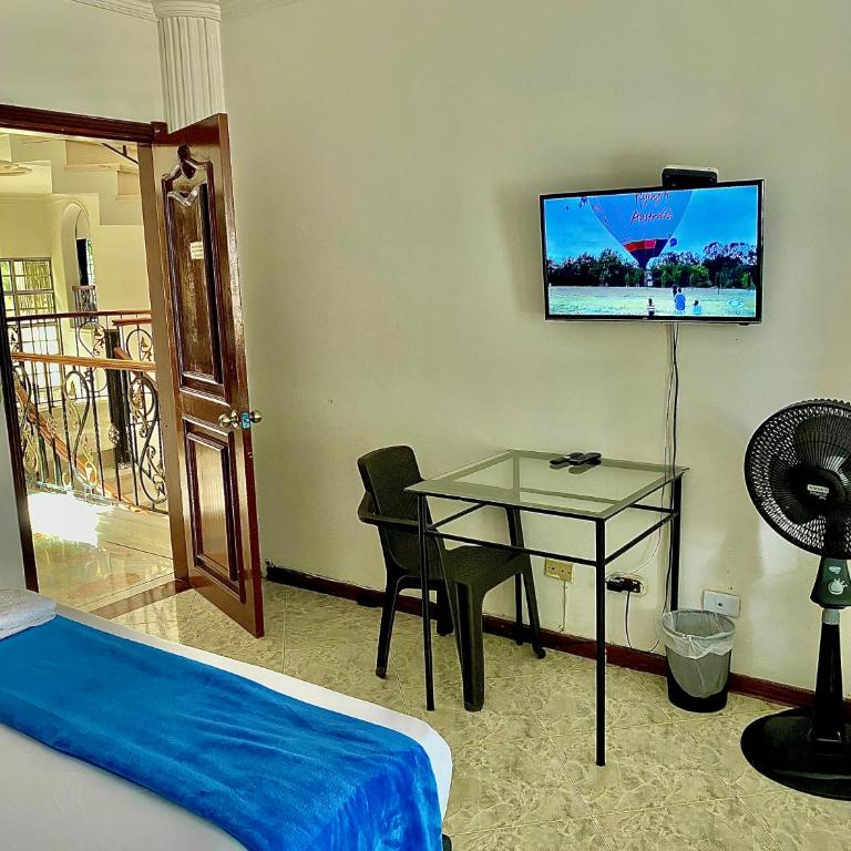 Casa Hotel Impacto - Habitación Triple Básica con baño compartido - 2