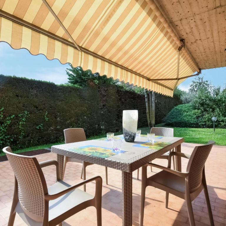 Amazing Apartment In Bardolino - Appartamento con 2 Camere da Letto - 8