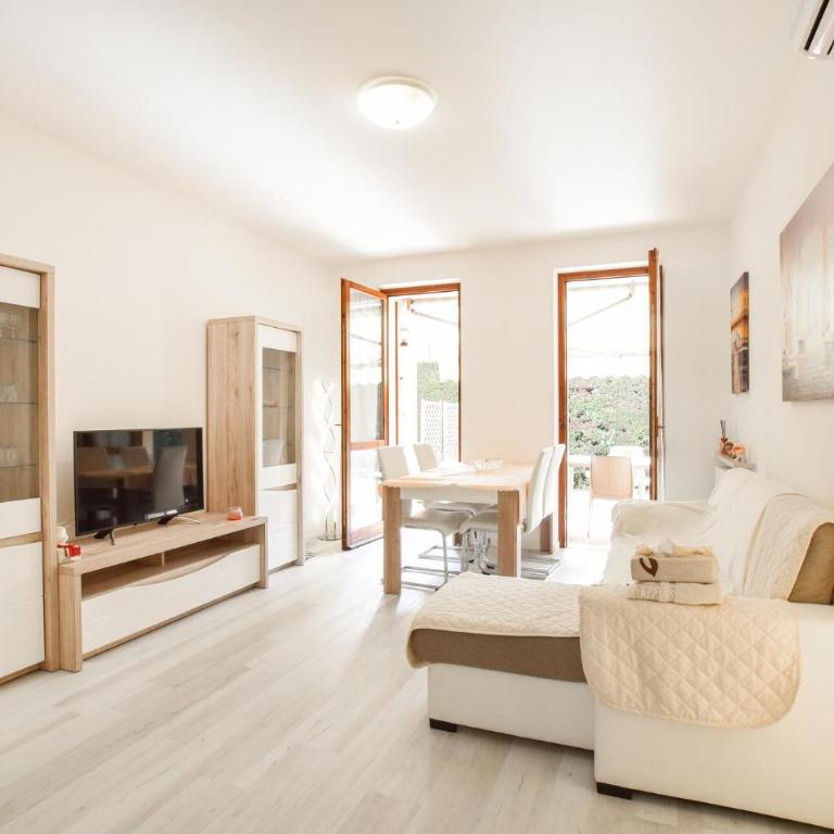 Amazing Apartment In Bardolino - Appartamento con 2 Camere da Letto - 2