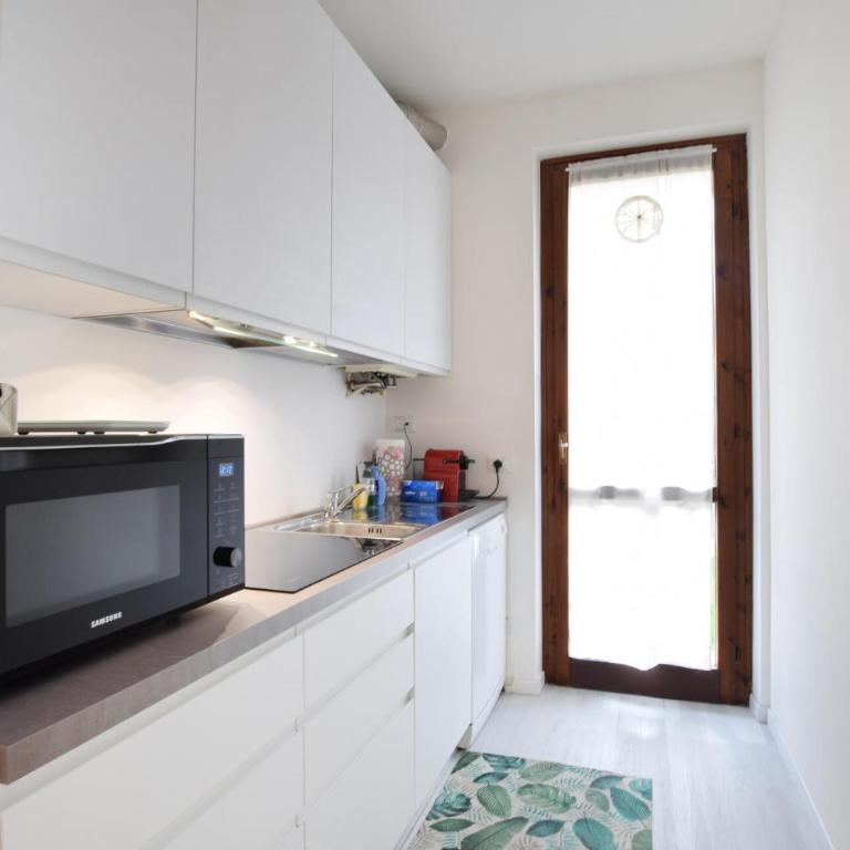 Amazing Apartment In Bardolino - Appartamento con 2 Camere da Letto - 3