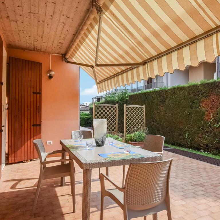Amazing Apartment In Bardolino - Appartamento con 2 Camere da Letto - 1