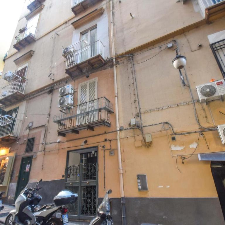 Gorgeous Apartment In Napoli With Wifi - Appartamento con 1 Camera da Letto - 7