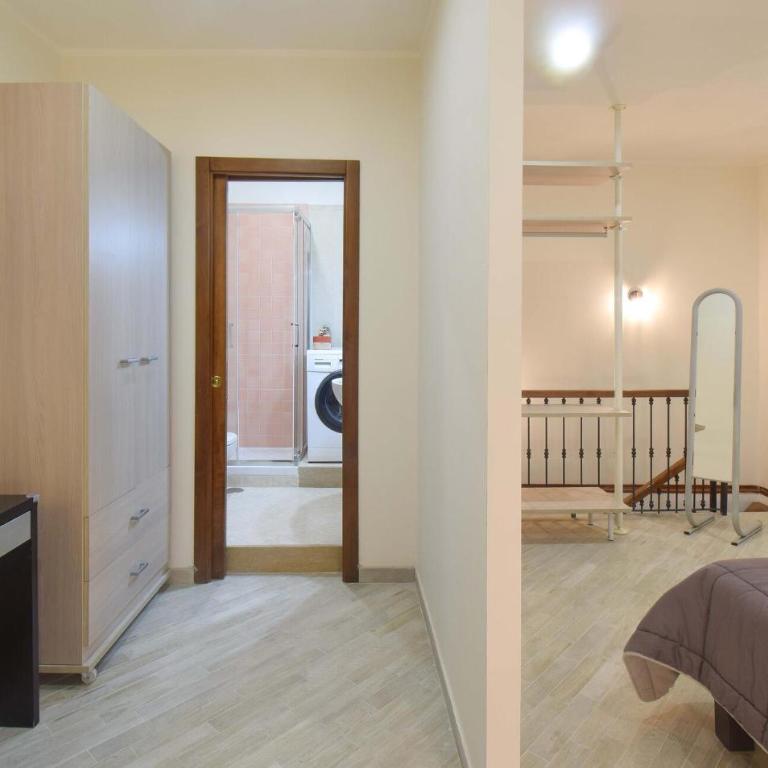 Gorgeous Apartment In Napoli With Wifi - Appartamento con 1 Camera da Letto - 10