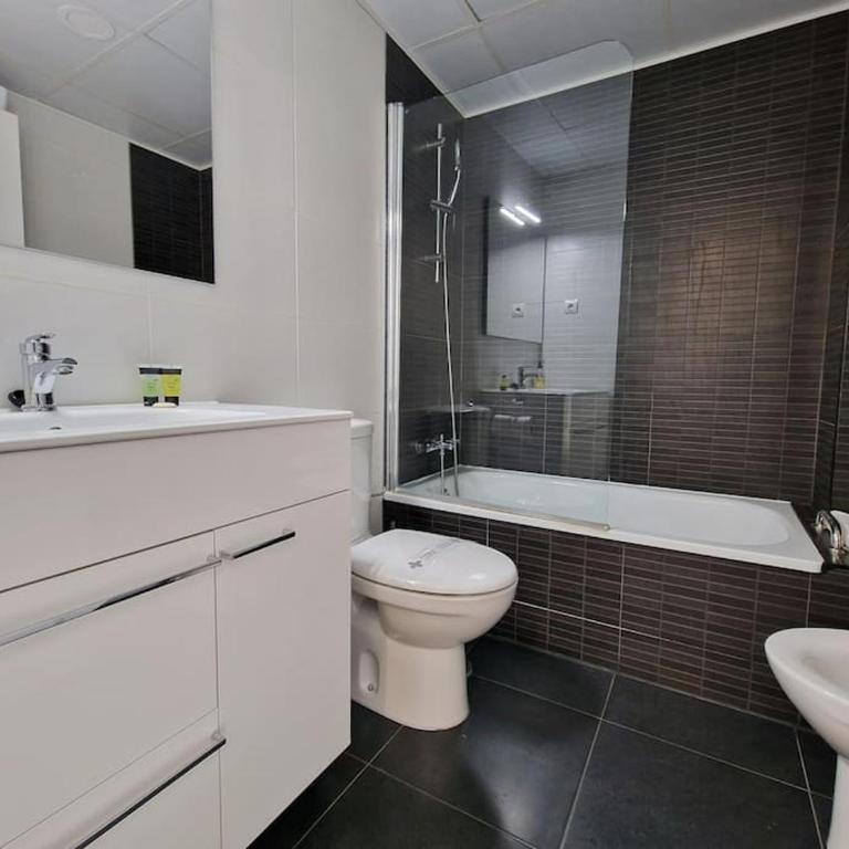 Valdebebas Formula 1 con garaje gimnasio y piscina - Apartment mit 1 Schlafzimmer - 24