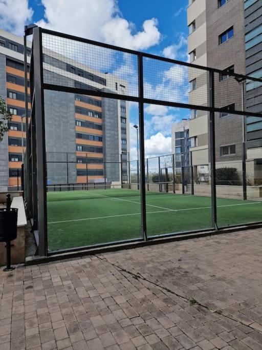 Valdebebas Formula 1 con garaje gimnasio y piscina - Apartment mit 1 Schlafzimmer - 20